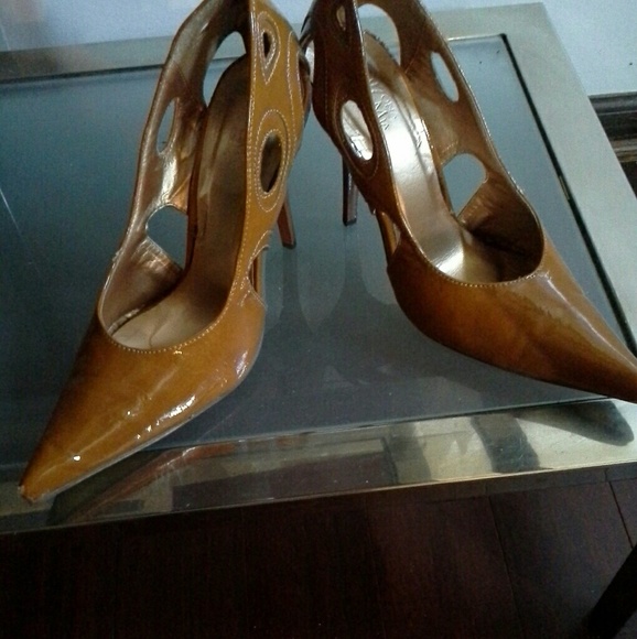 Shoes - Picture 2 of 3